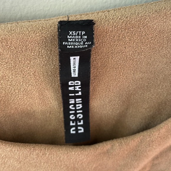 Fitted Blouse Top - Picture 3 of 8